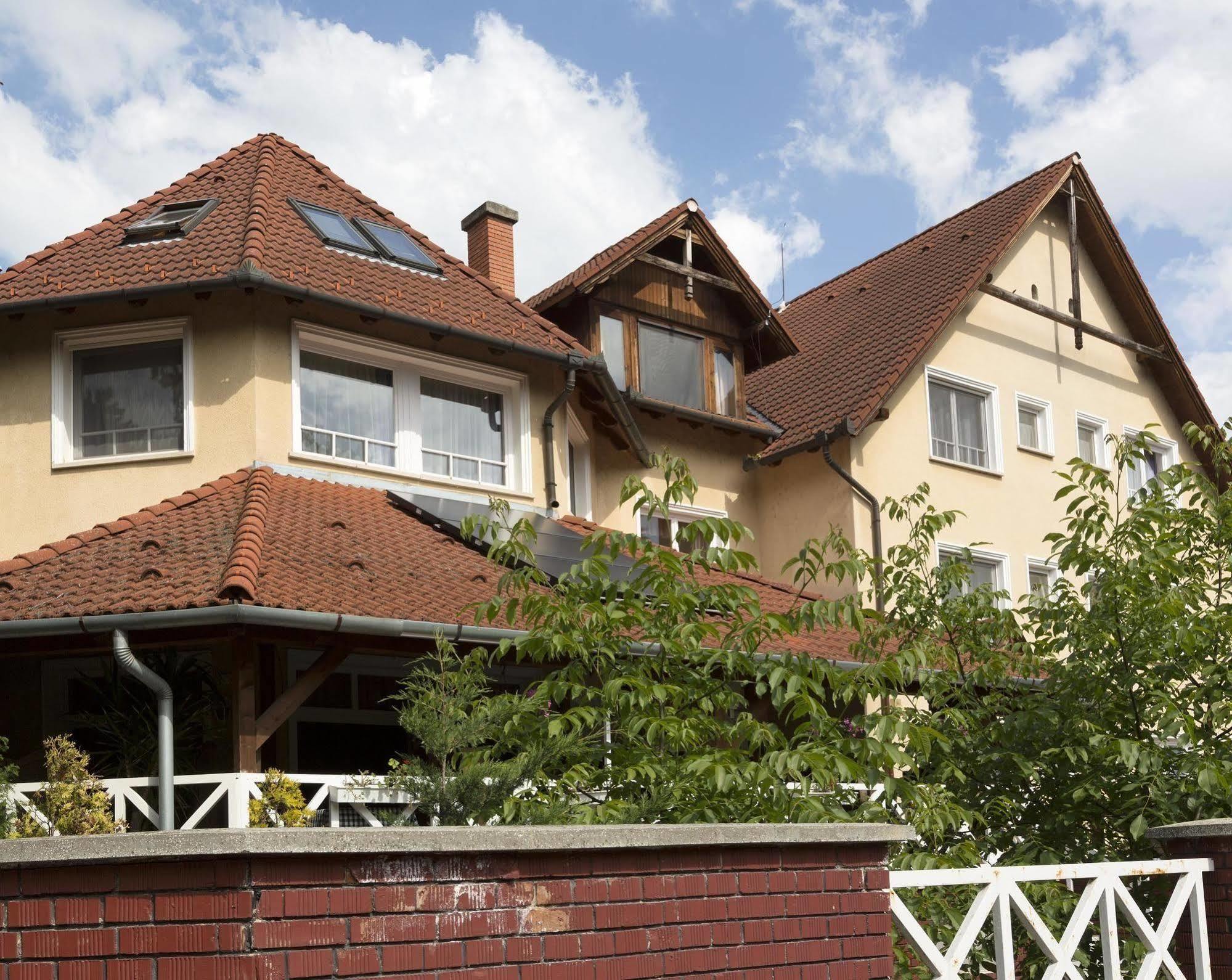 Hotel Francoise Balatonlelle Eksteriør bilde